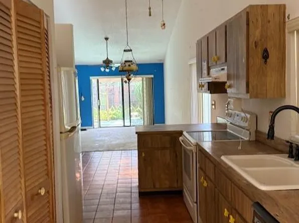 5201 Spice Drive, Palm Beach Gardens, FL 33418