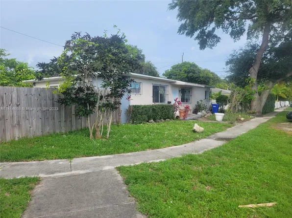 1301 NE 153rd St, North Miami Beach, FL 33162