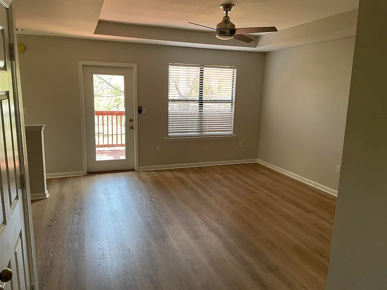 2315 Timber Oaks Ln — Photo 12
