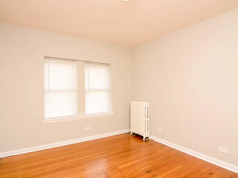 5736 N Winthrop Ave #413 — Photo 12