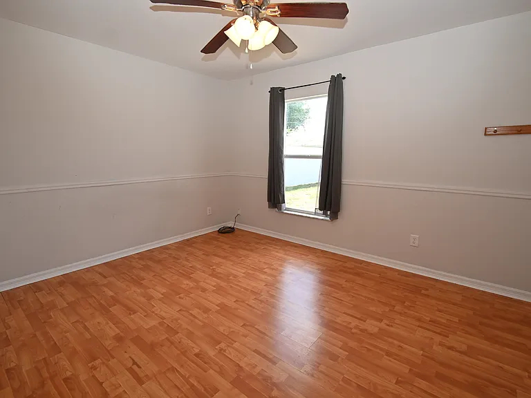 136 SE 19th Ln — Photo 15
