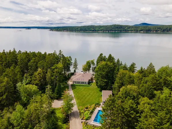 160 Journeys End Lane, Surry, ME 04684