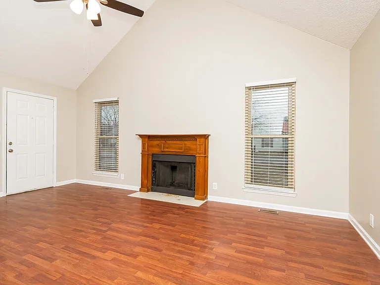1119 Falling Tree Ct — Photo 4