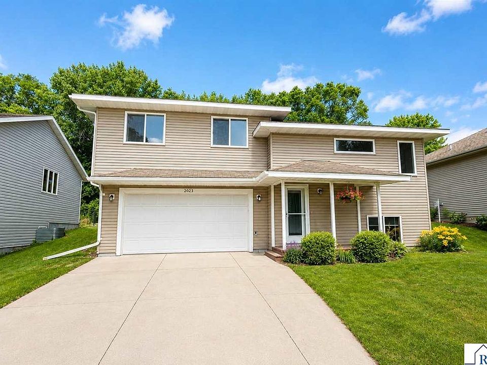 1st image of 2023 Moore Dr
