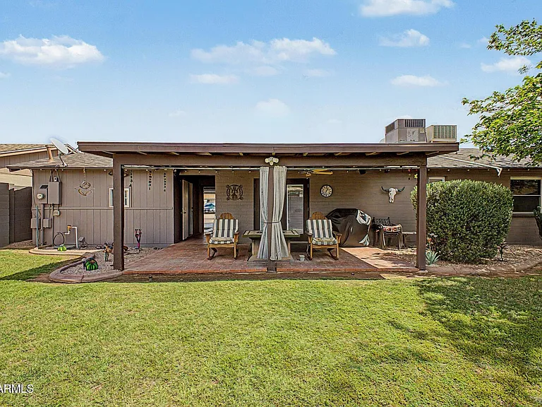 14002 N 37th Pl — Photo 10