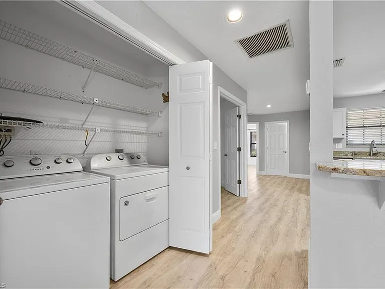 6654 Tannin Ln #B — Photo 11
