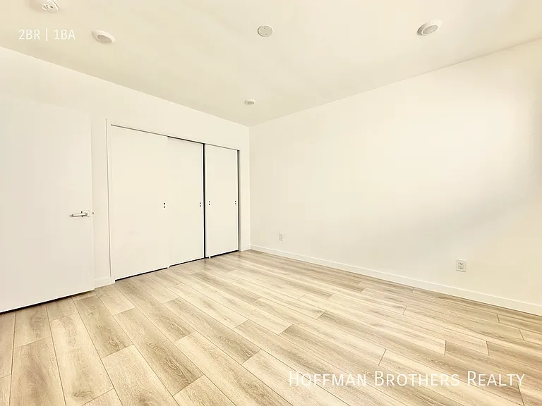 318 S Mariposa Ave #9 — Photo 7