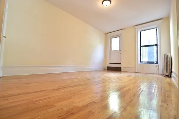 Rented by (Legacy) NY Quality Living Uptown | media 6
