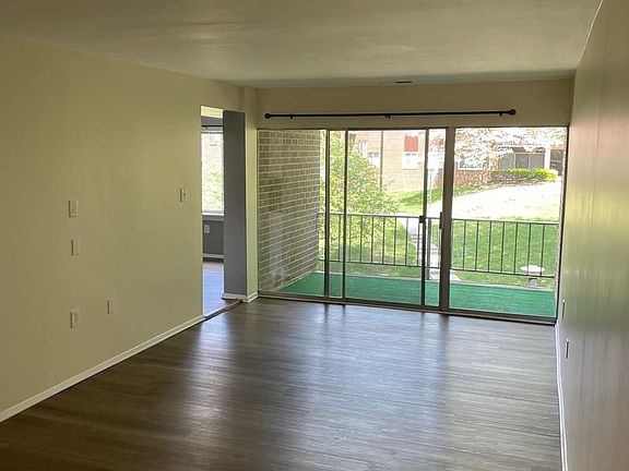 2nd image of 444 Girard St APT 293