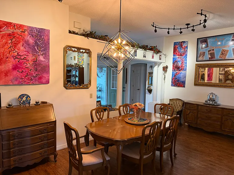 705 Vista Pl — Photo 5