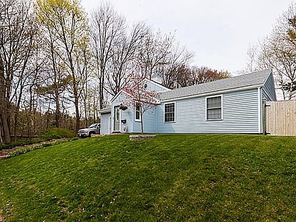 2nd image of 33 Vega St