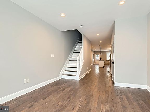 2nd image of 1508 N Eden St