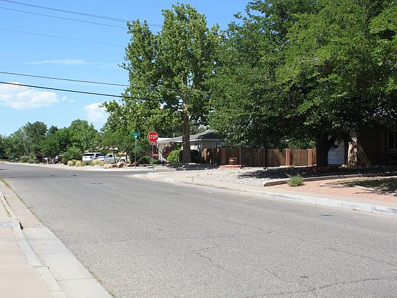 5th image of 2633 Alvarado Dr NE