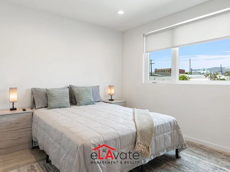 1035 N Serrano Ave #3 — Photo 12