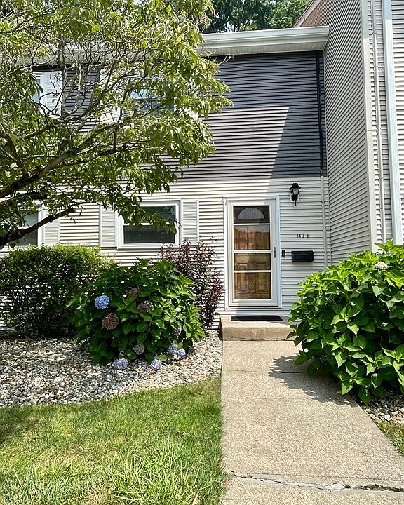 1st image of 140 Autumn St APT B