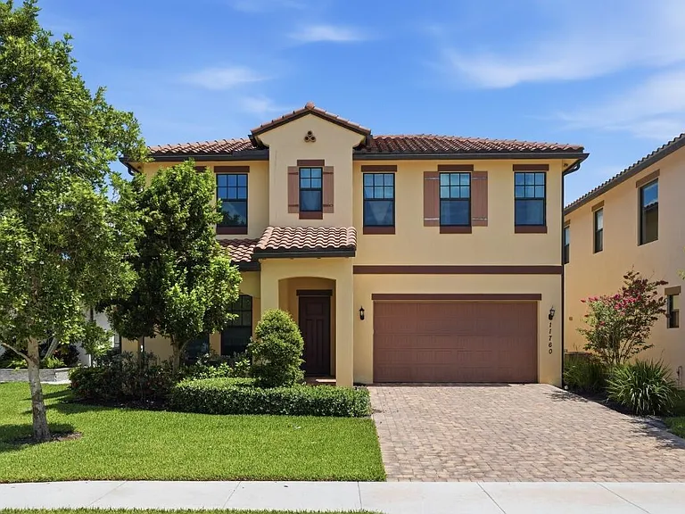 11760 Bayview Cir — Photo 49