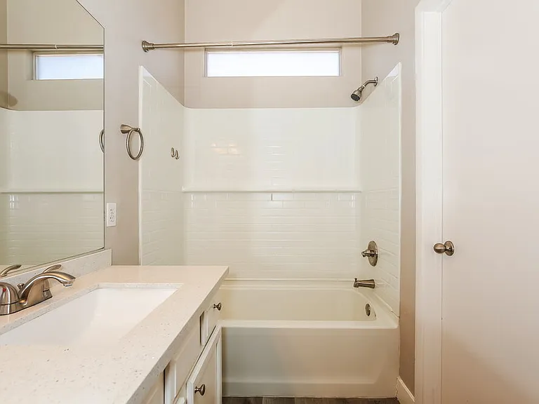 516 Shallow Mist Ct — Photo 12