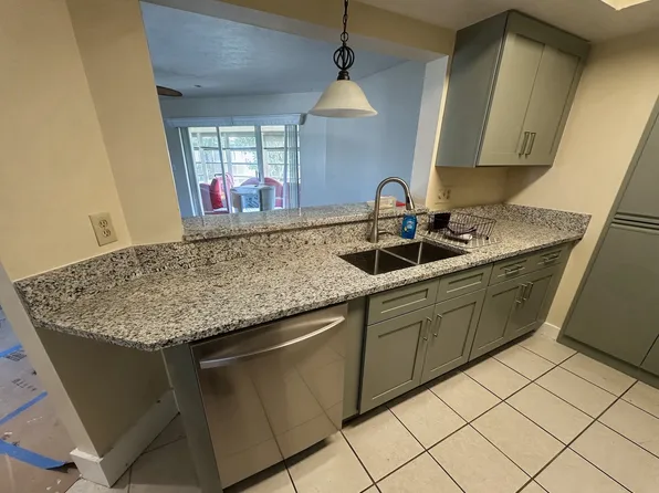 3218 SE Aster Ln, Stuart, FL
