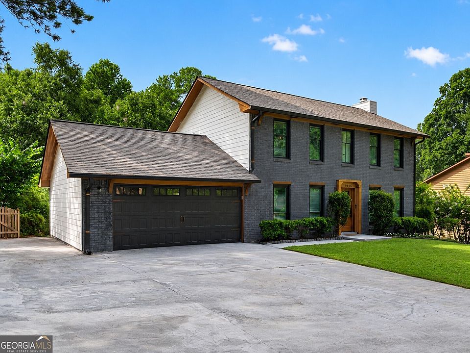 1st image of 9945 Lake Forest Way