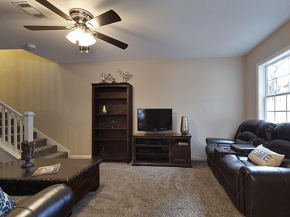3rd image of 2742 Saint Augustine Trl SE