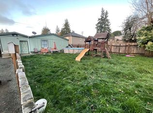 1645 Thompson Rd, Coos Bay, OR 97420