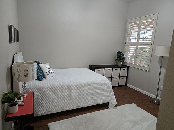 4th image of 3276 Stonehurst Dr