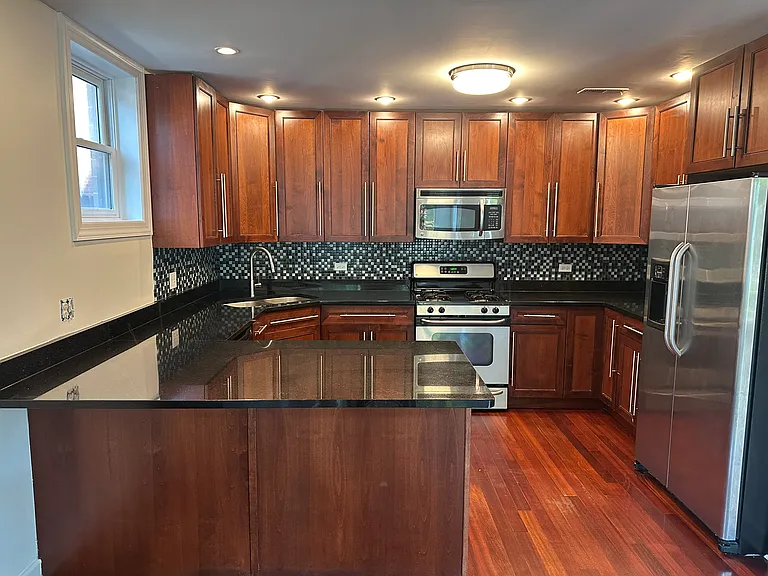 4043 S Drexel Blvd #101 — Photo 2