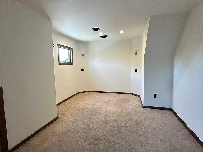 1200 E High St #PENTHOUSE — Photo 11