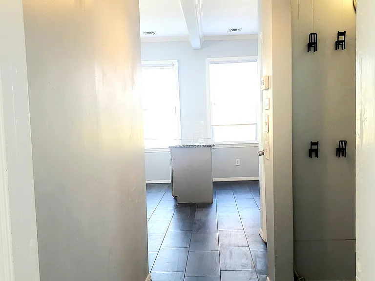130 Grant Ave — Photo 8
