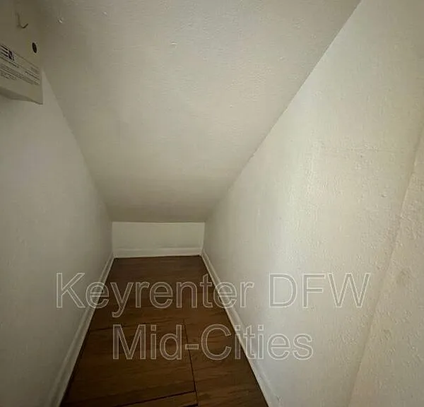 311 N Oak Cliff Blvd — Photo 5