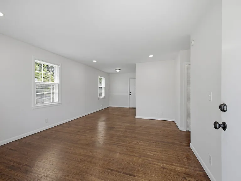 713 Elissa Dr — Photo 8