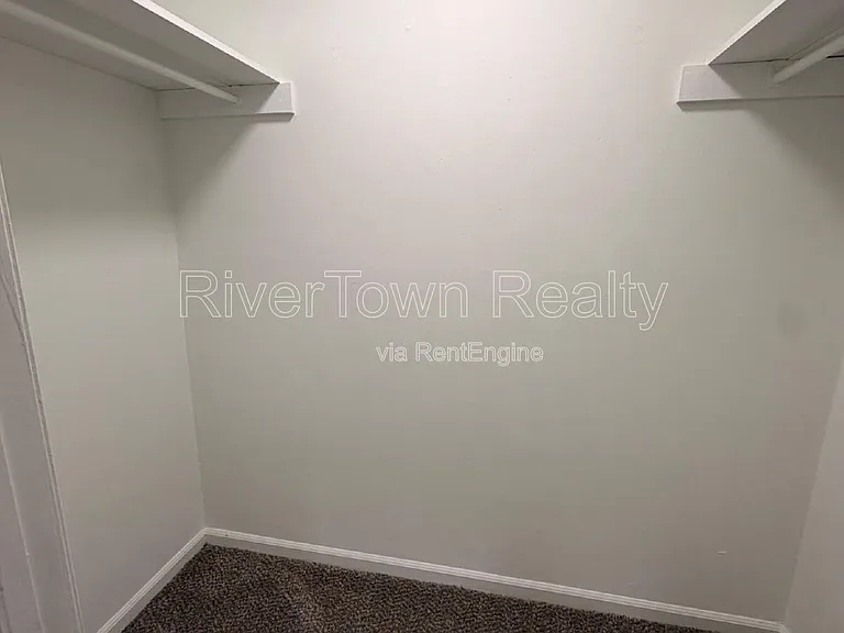 691 Creekstone Cir — Photo 7