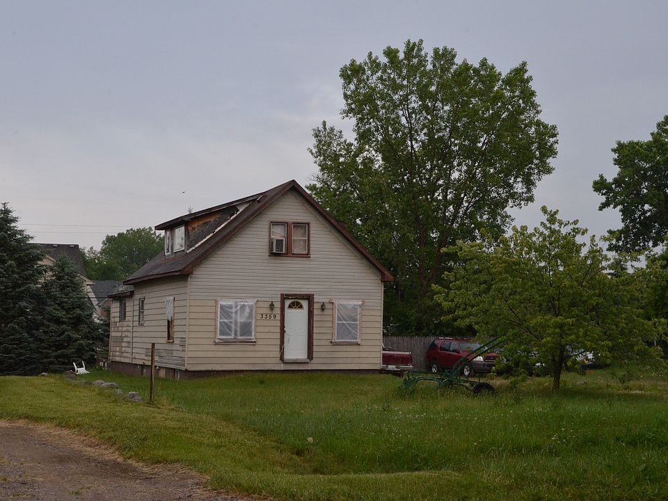 2nd image of 3359 Rockhaven Ave