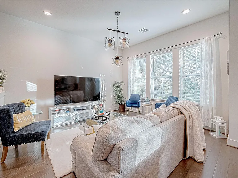 6021 Cypress St — Photo 15