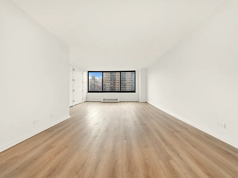 215 W 95th St #10P — Photo 3