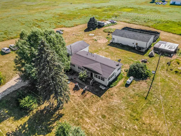 5623 S 104th Ave, Rothbury, MI 49452
