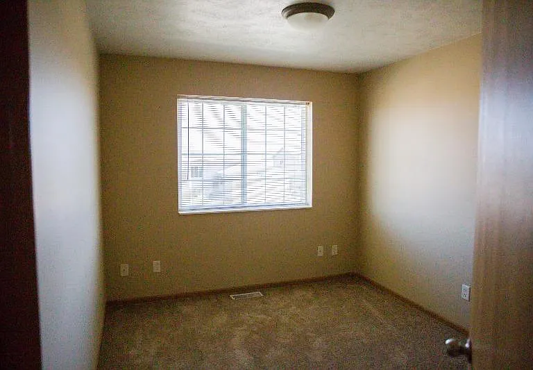 Williamsburg Townhomes — Photo 7