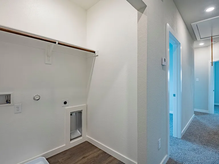 644 Wheatfield Dr — Photo 15