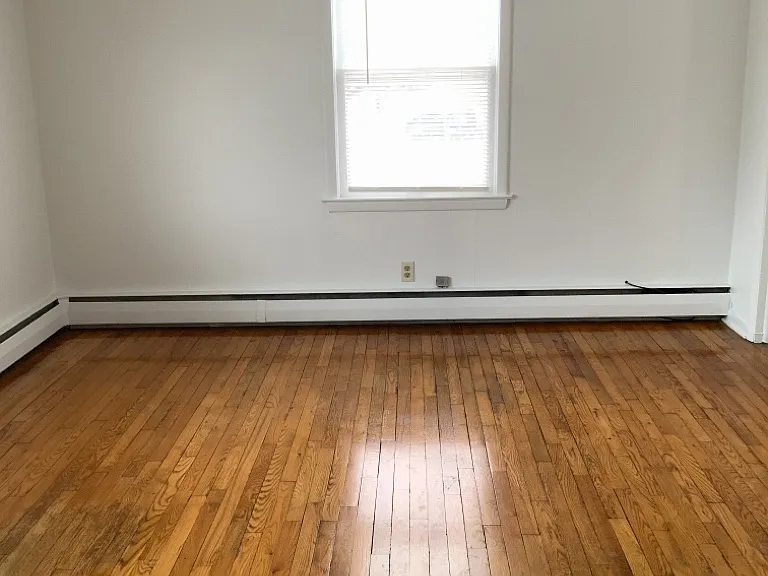 1006 Broadway St — Photo 77