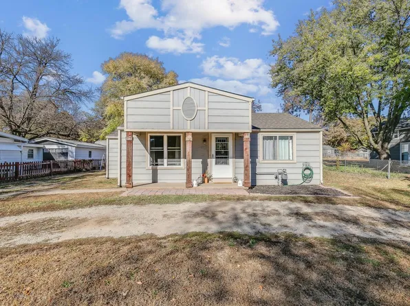 418 E Vine St, Mulvane, KS 67110