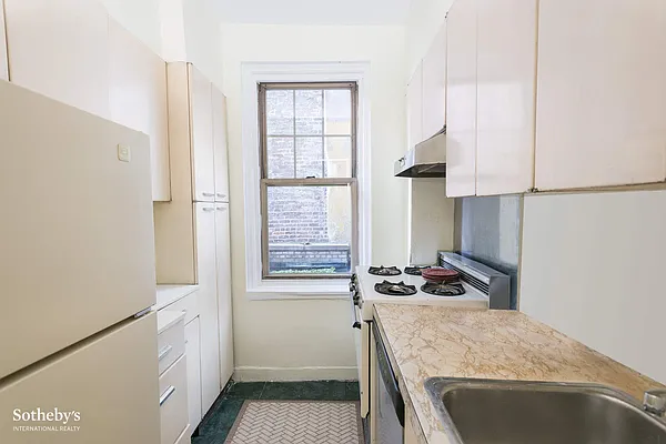 Sold by Sotheby's International Realty | media 30