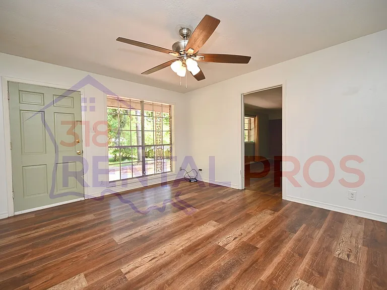 205 Ragan St — Photo 4