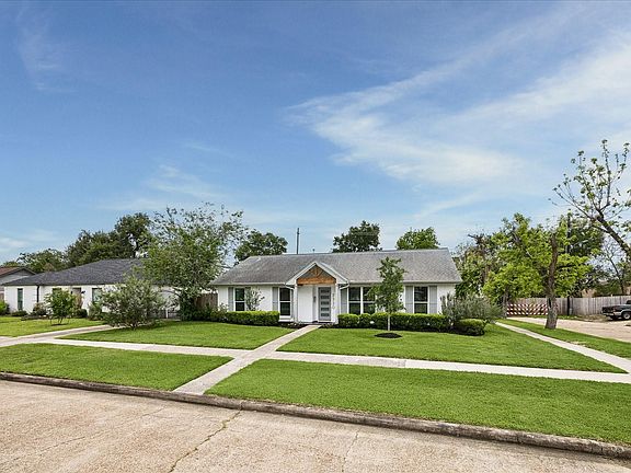 2nd image of 2330 Droxford Dr