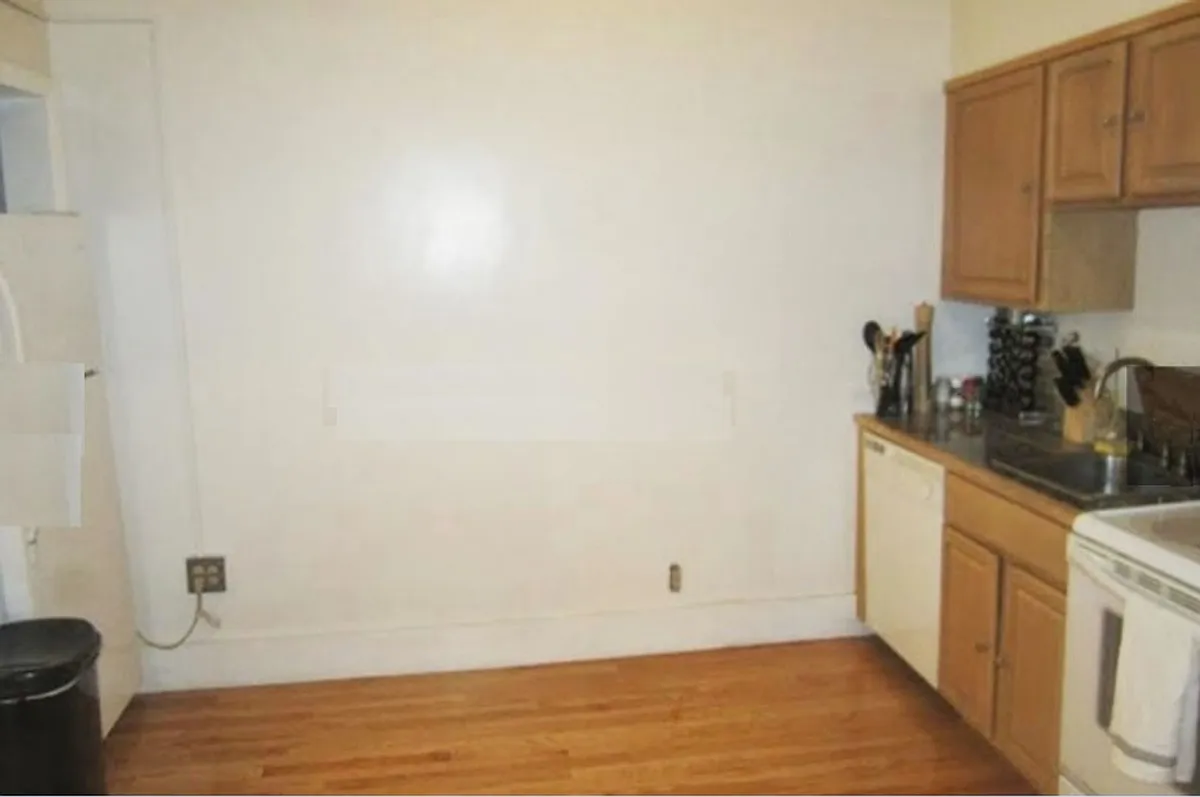 Building Photo - 19B Aberdeen St #19A