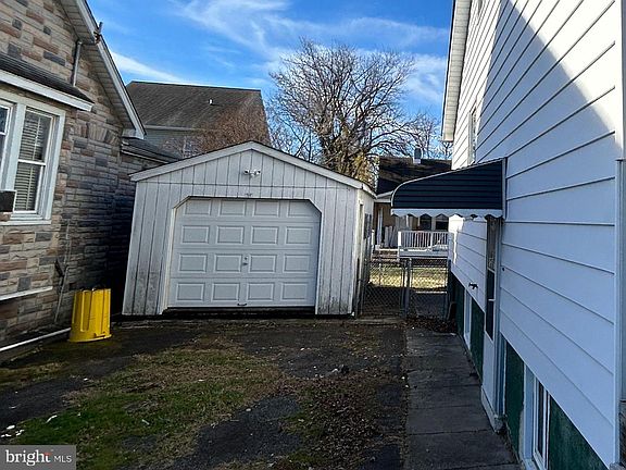 3rd image of 5226 6th St