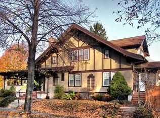 530 Hazelwood Ter, Rochester, NY 14609