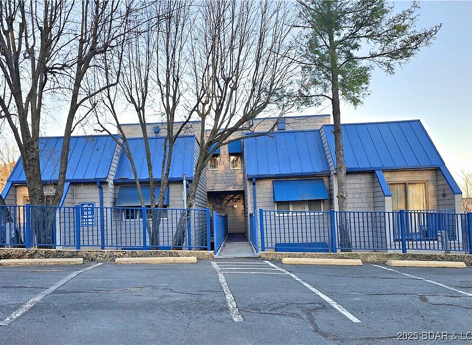 1st image of 1376 Pelham Pkwy #C