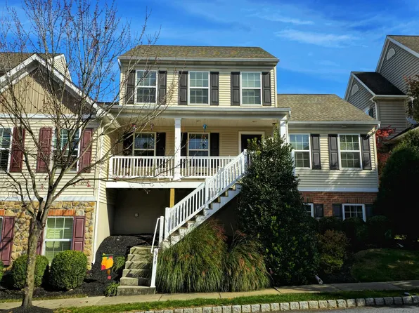 319 Wendover Way, Lancaster, PA 17603