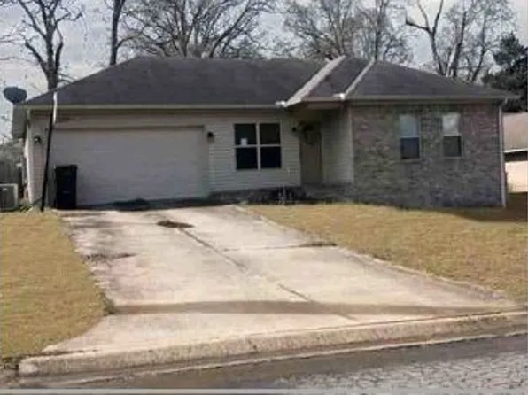 7 S Shamsie Dr, Ward, AR 72176