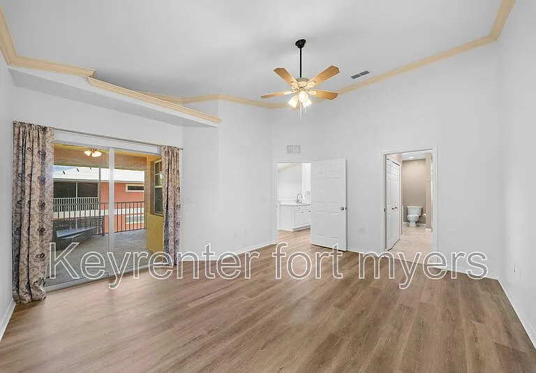 5370 Park Rd #4 — Photo 15